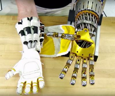 NASA Grip Force-Multiplying Roboglove | The National Robotics Education ...